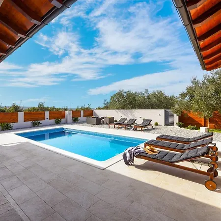 Casa Kasijan Zadarvillas Debeljak