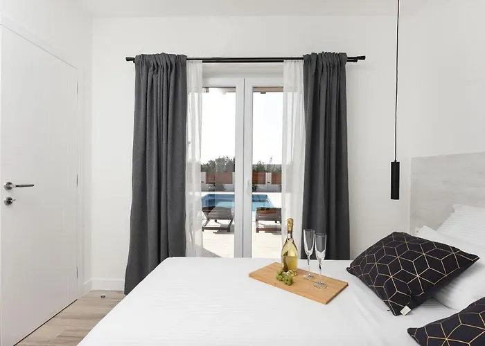 빌라 Casa Kasijan Zadarvillas Debeljak